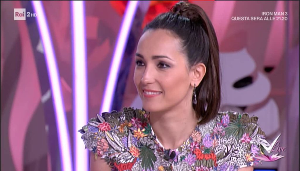 Detto Fatto, il look di Caterina Balivo ed i tutorial di oggi, 23 aprile 2018