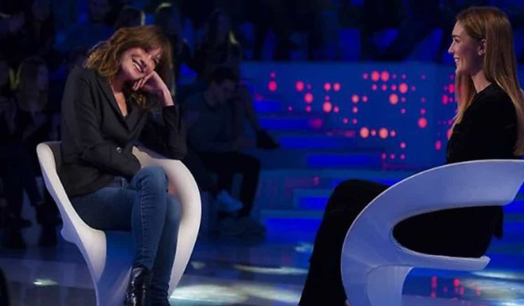 Verissimo, oggi 6 gennaio 2018: Carla Bruni parla del marito e della sua vita