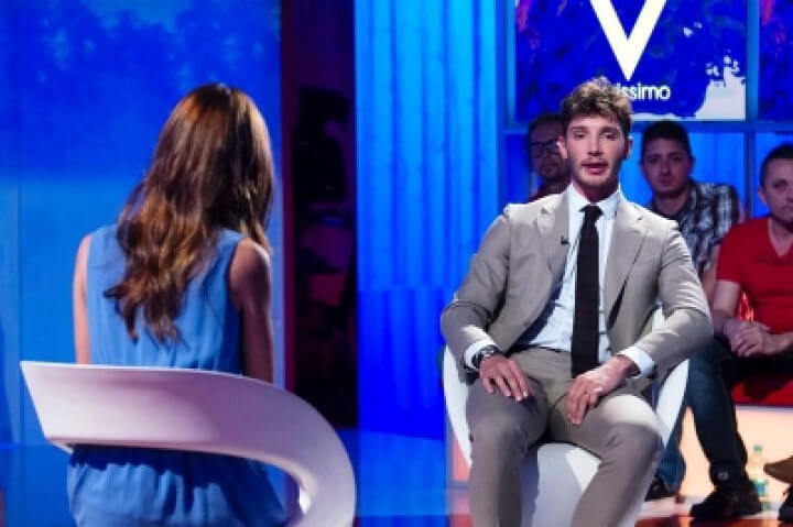 Verissimo, oggi 13 gennaio 2018: Stefano De Martino parla della sua vita privata!