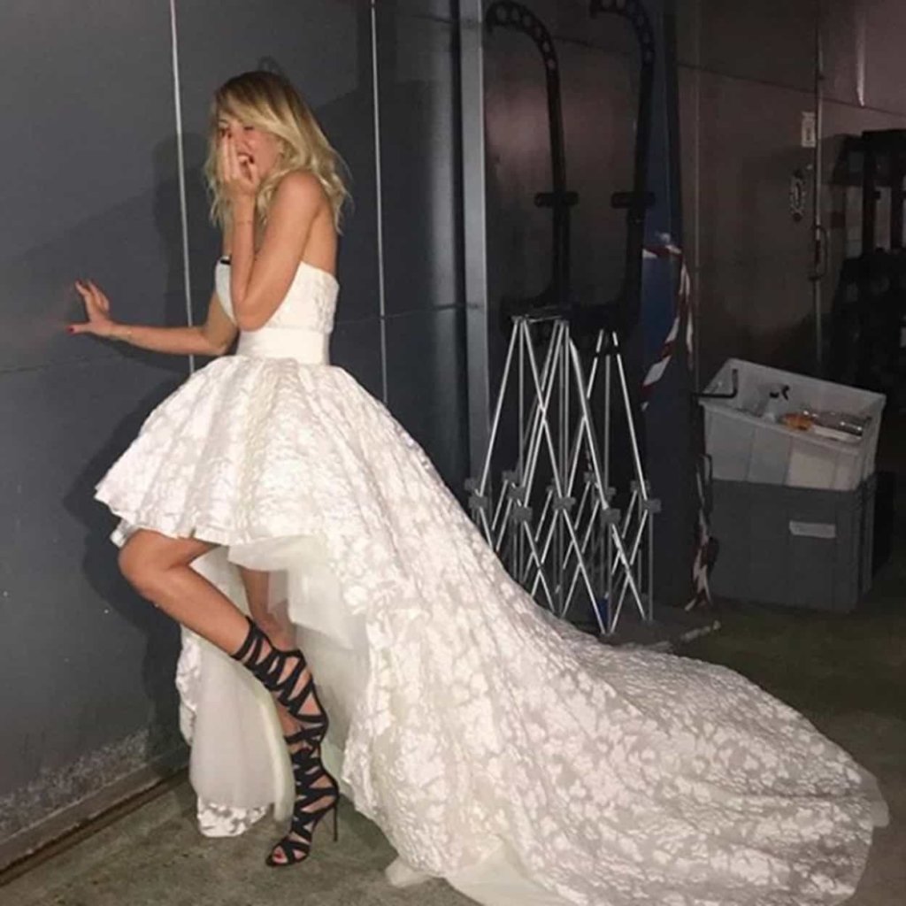 Alessia Marcuzzi, il look di stasera lunedì 16 aprile 2018, la finale dell’Isola dei Famosi 2018 Ed. 13