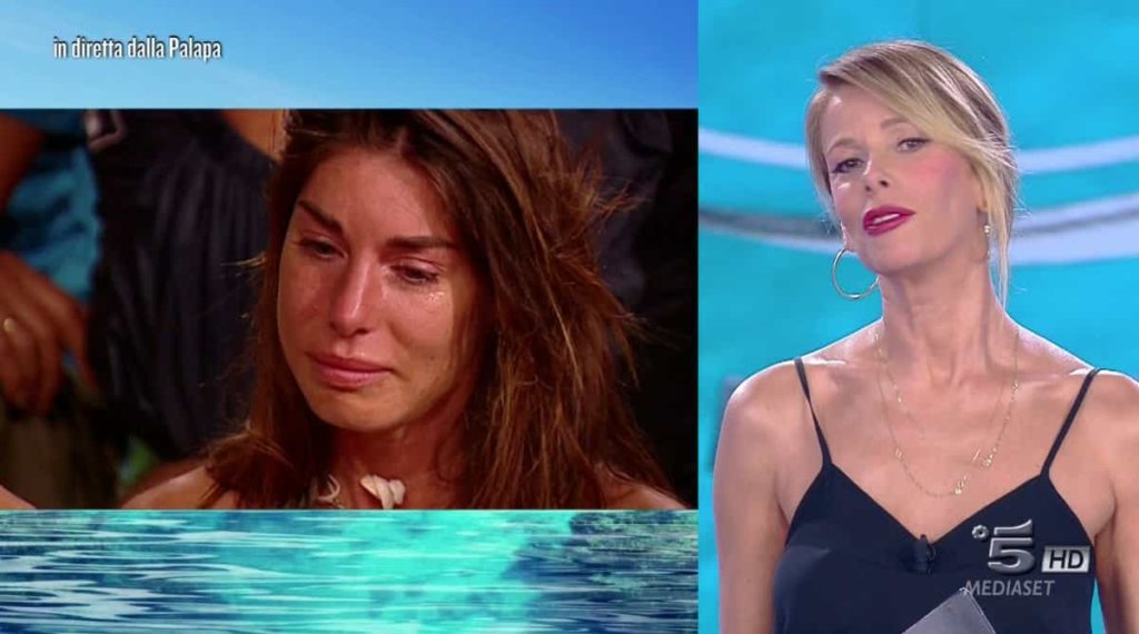 Isola dei Famosi 2018: le lacrime di Bianca Atzei nella puntata di ieri lunedi 9 aprile 2018