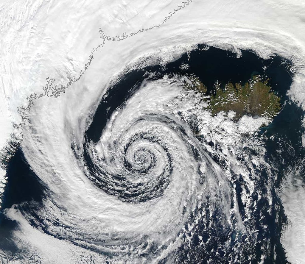 Previsioni meteo weekend: in arrivo il ciclone Islandese con temporali e neve