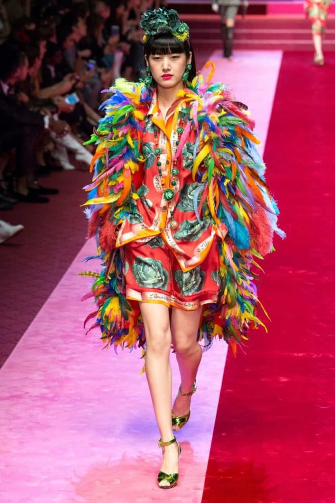 Moda Primavera Estate 2018: da Burberry a Dolce&Gabbana, ci vestiremo arcobaleno!