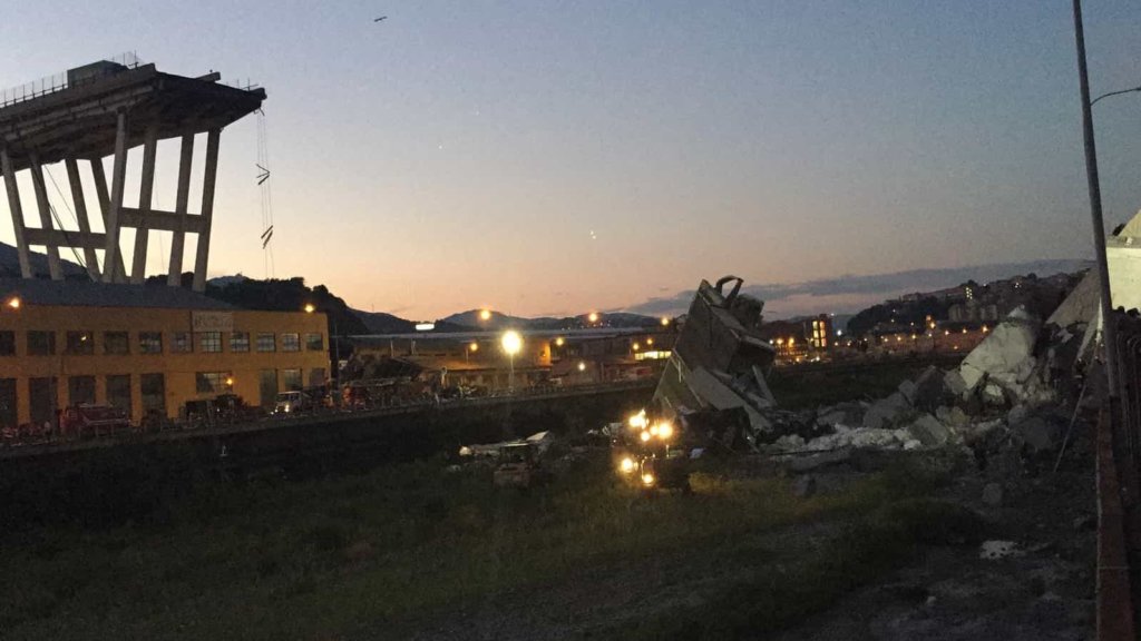 Crollo ponte Morandi: il governo contro Autostrade. La risposta della società in una nota